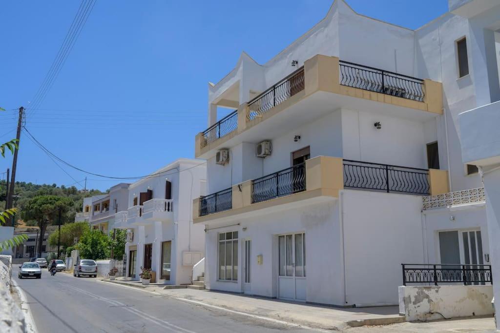 Smaragdi Leros Agia Marina (Leros)